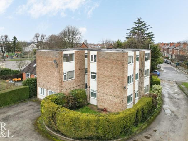 Flat for rent in Compton Acres, Barton In Fabis