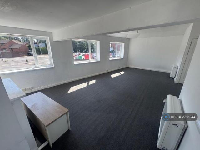 Flat for rent in Springhill, West Midlands