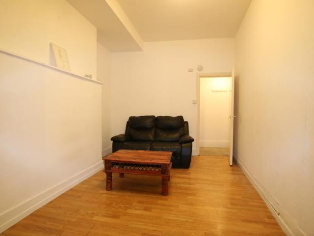 Flat for rent in Harlesden, Greater London
