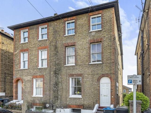 Flat for rent in Royal Borough of Kingston upon Thames, Greater London