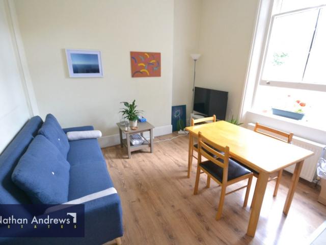 Flat for rent in Royal Borough of Kensington and Chelsea, Greater London