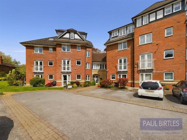 Flat for rent in Trafford Park, Greater Manchester