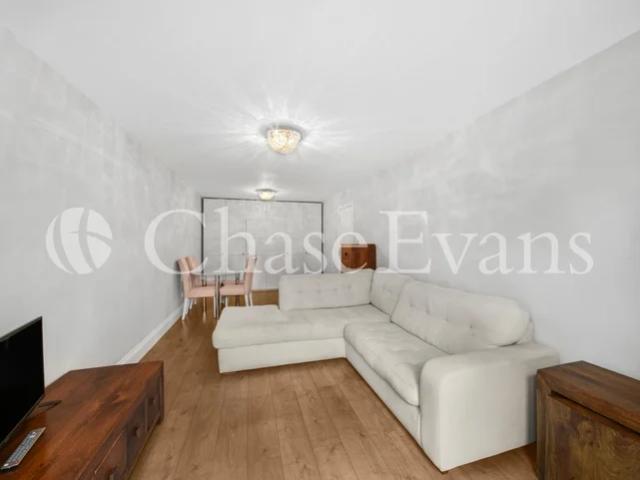 Flat for rent in Isle Of Dogs, Greater London