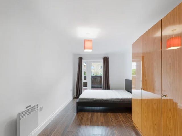 Flat for rent in Isle Of Dogs, Greater London