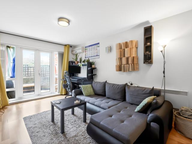 Flat for rent in Isle Of Dogs, Greater London