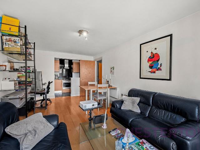 Flat for rent in Isle Of Dogs, Greater London