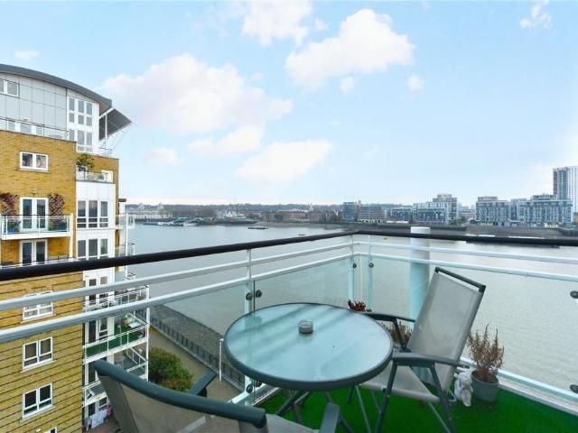 Flat for rent in Isle Of Dogs, Isle Of Man
