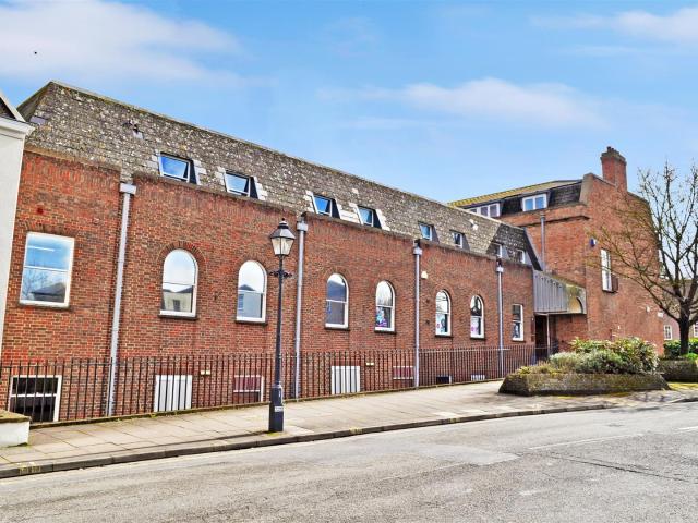 Flat for rent in Wilton, Rumwell