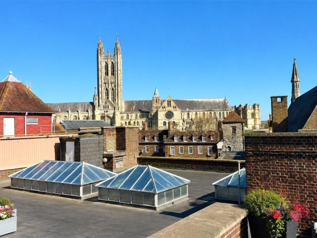 Flat for rent in The King's Mile, The Bridge