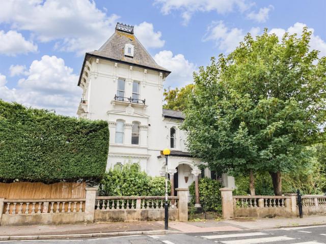 Flat for rent in Blacklands, Guestling Green