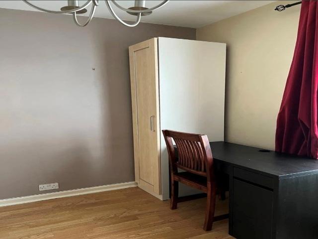Flat for rent in Morden, Morden