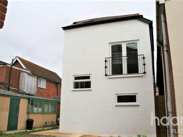 Flat for rent in Fleet, Hart