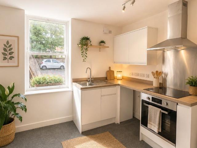 Flat for rent in Potters Corner, East Midlands