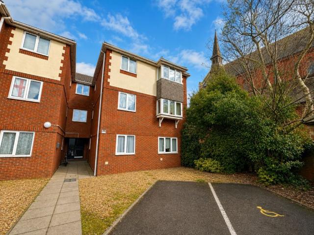 Flat for rent in Forton, Middlecroft