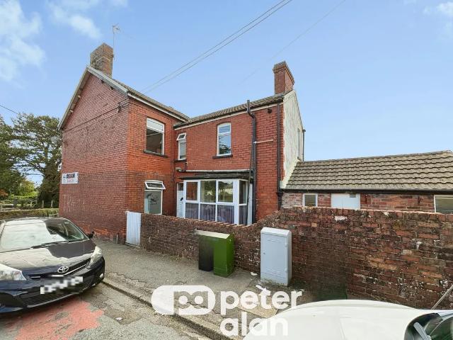 Flat for rent in Cefn, Newport