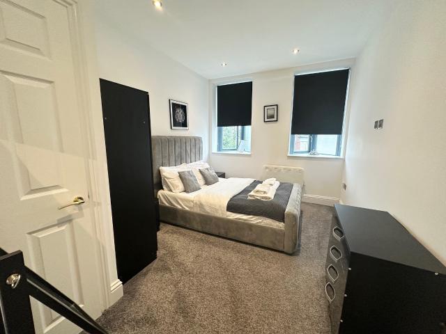 Flat for rent in Wrenthorpe, Wakefield