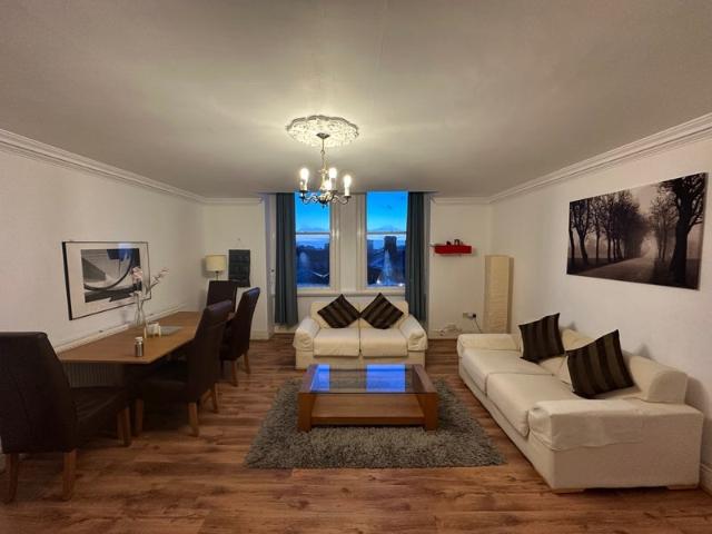 Flat for rent in Little Woodhouse, Leeds