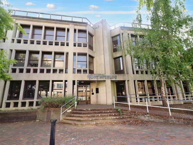 Flat for rent in St James, Sandown Park