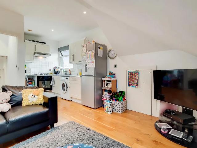 Flat for rent in West Norwood, Greater London