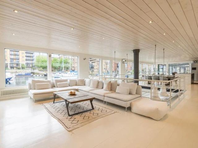 Flat for rent in Wapping, East Smithfield