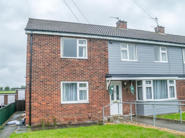 Flat for rent in Thrybergh, South Yorkshire