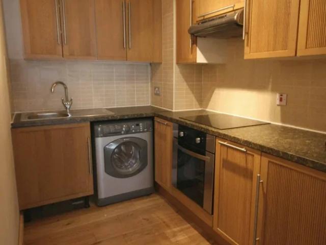 Flat for rent in Shacklewell, Greater London