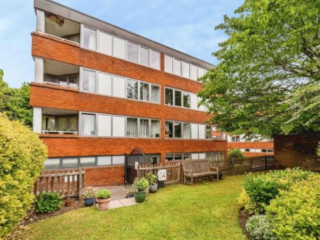 Flat for rent in Henley-on-Thames, Berrick Salome