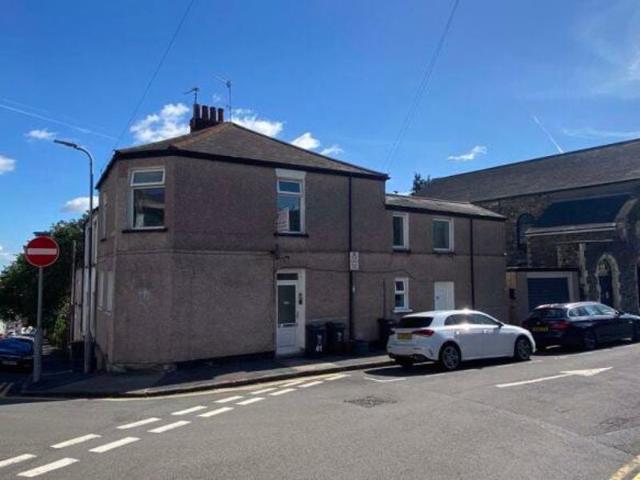 Flat for rent in Stow Hill, Wales