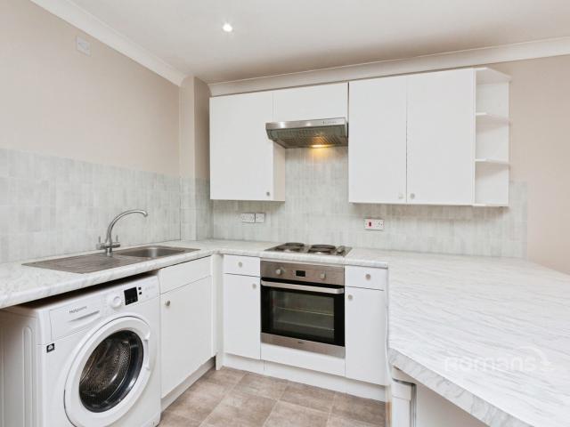 Flat for rent in Fleet, Hart