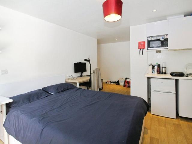 Flat for rent in Headingley Hill, Headingley