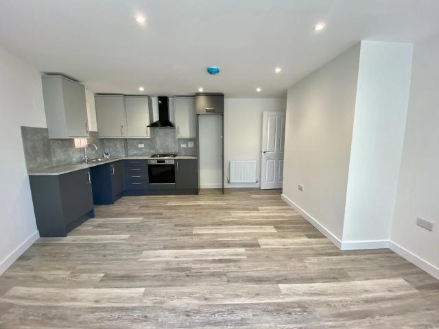 Flat for rent in Rowner, Middlecroft