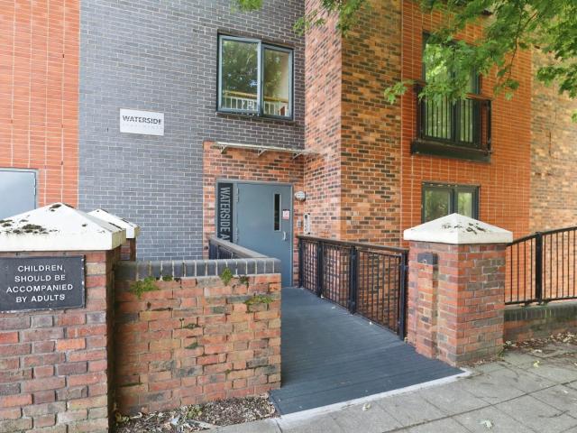 Flat for rent in Hillfields, West Midlands