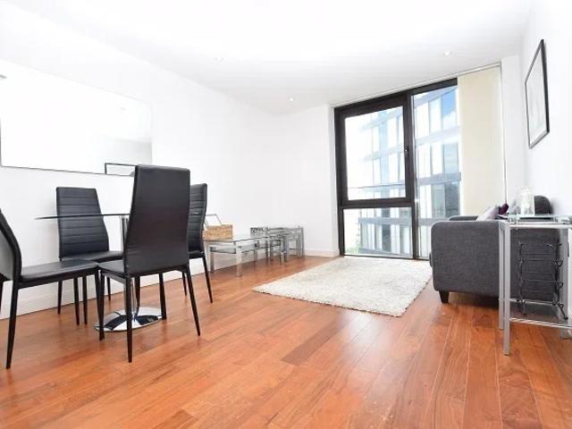 Flat for rent in Wrenthorpe, West Yorkshire