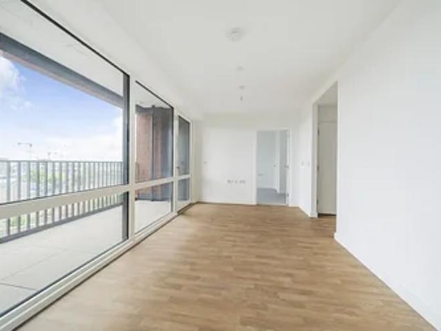 Flat for rent in Roding Riverside, Greater London