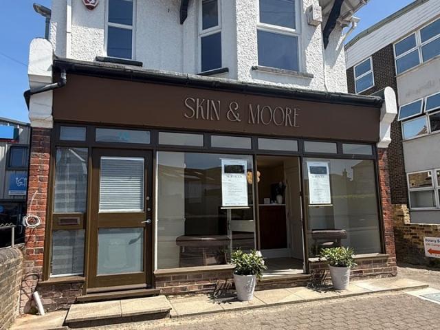 Flat for rent in Upton, Acol