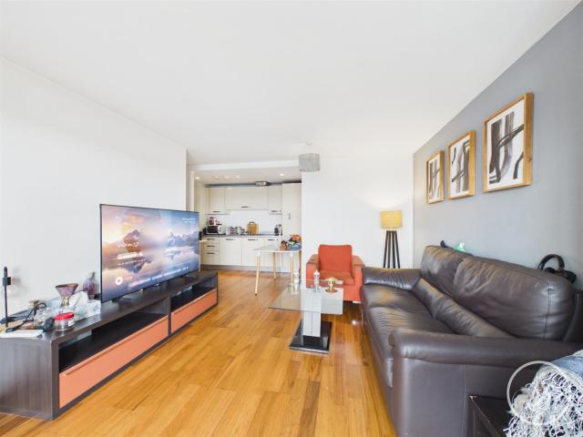 Flat for rent in Quarry Hill, West Yorkshire