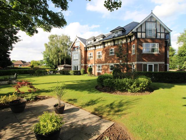 Flat for rent in Portwood, Greater Manchester