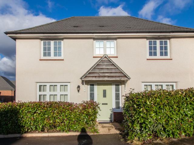Flat for rent in Falcon Lodge, Wales