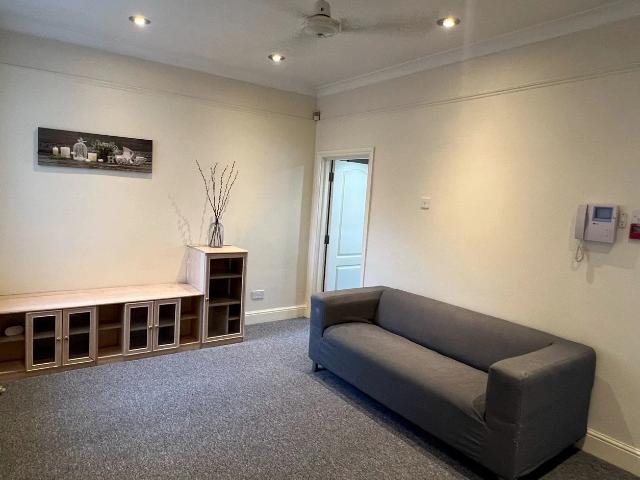 Flat for rent in London Borough of Hounslow, Greater London