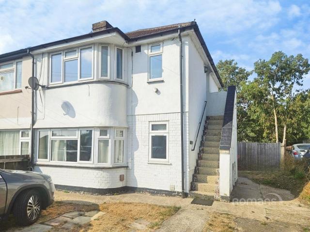 Flat for rent in Slough