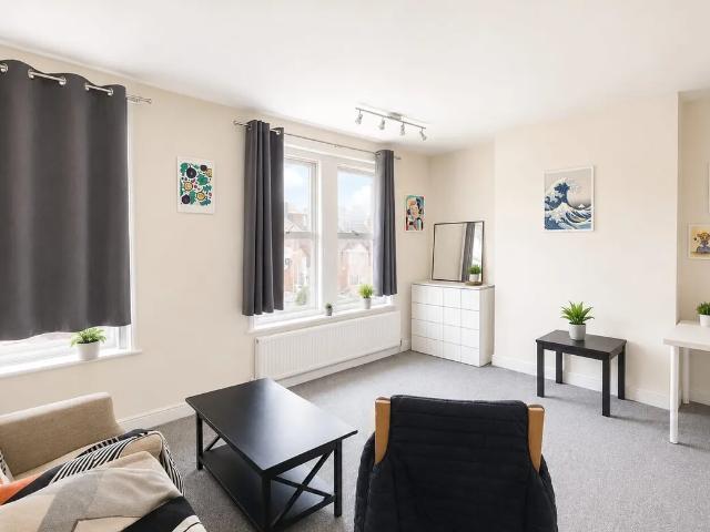 Flat for rent in Hill, City Of Southampton