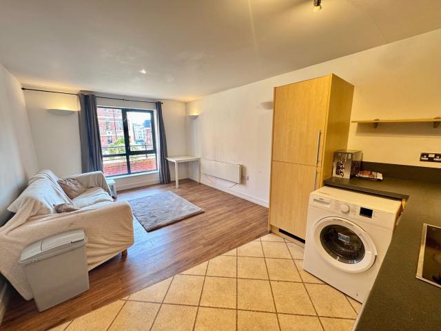 Flat for rent in Haddon, East Midlands