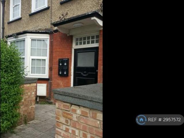 Flat for rent in London Borough of Croydon, Norbury