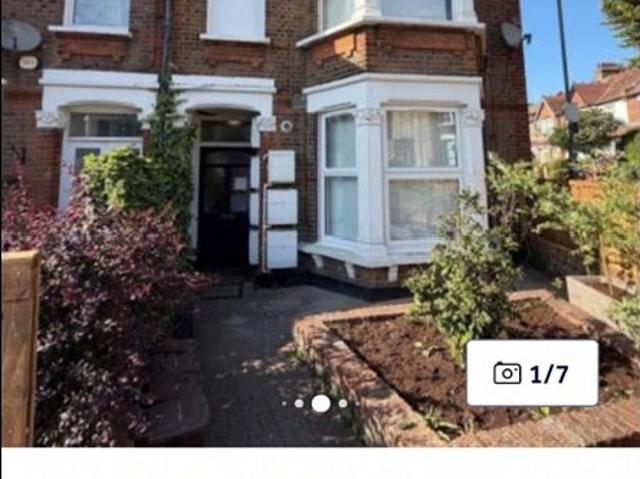Flat for rent in London Borough of Barnet, Greater London