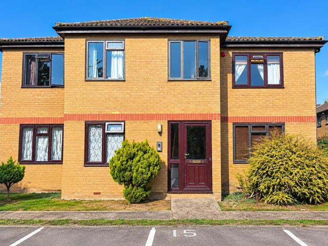 Flat for rent in The Willows, Cambridge
