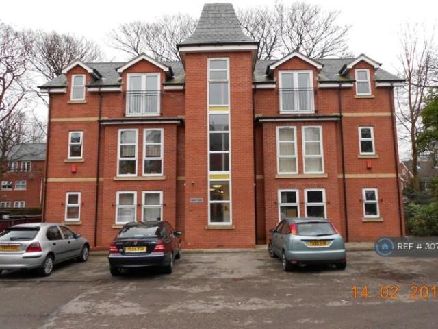 Flat for rent in Whalley Range, Manchester