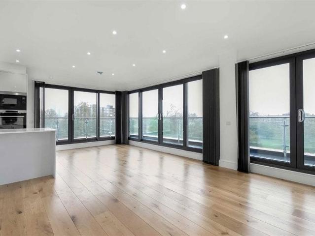Flat for rent in Kennington, Greater London