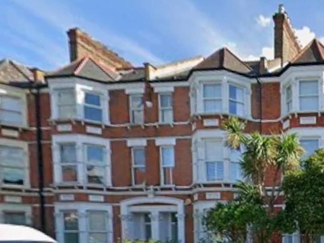 Flat for rent in Stroud Green, Greater London