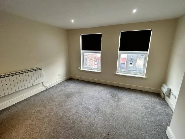 Flat for rent in Purston Jaglin, West Yorkshire