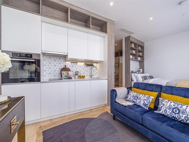 Flat for rent in Row Town, Surrey